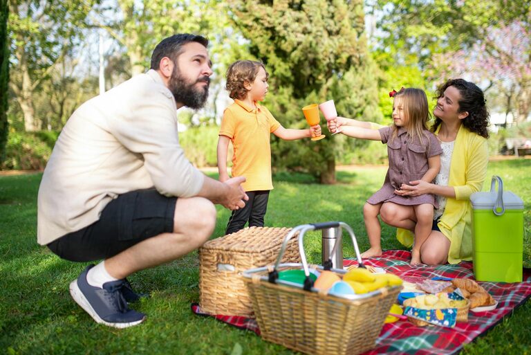 How to Plan a Simple Picnic at a Local Park: Easy Tips for a Fun Day